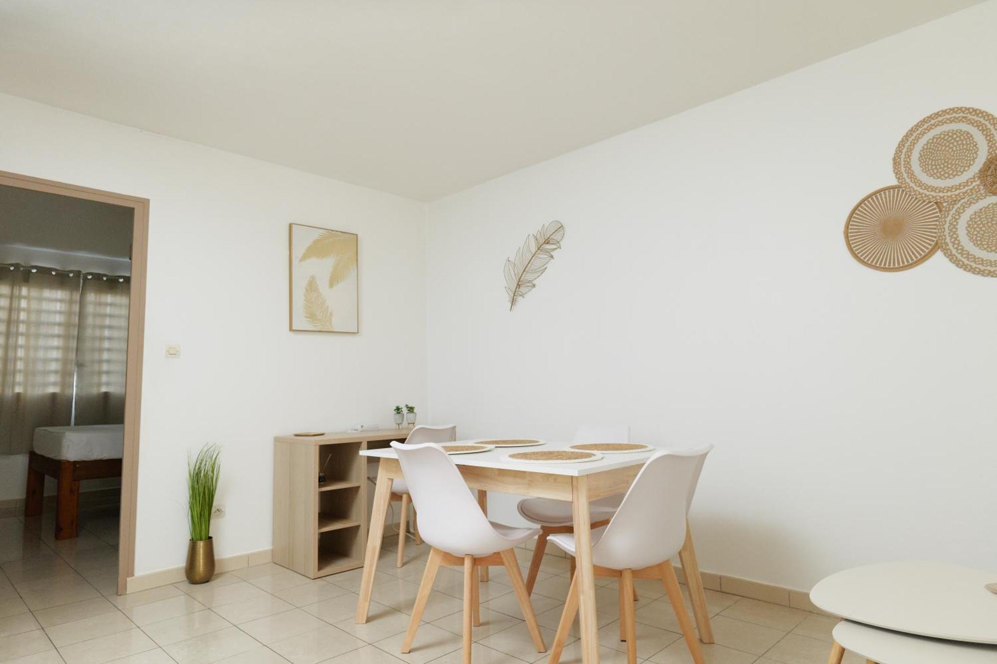 Appart. T3 Les Hauts De Madiana Schoelcher Extérieur photo